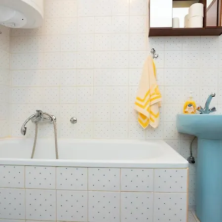 Fuer 4 Personen Ca 68 Qm In Njivice, Kvarner Bucht Krk Apartment