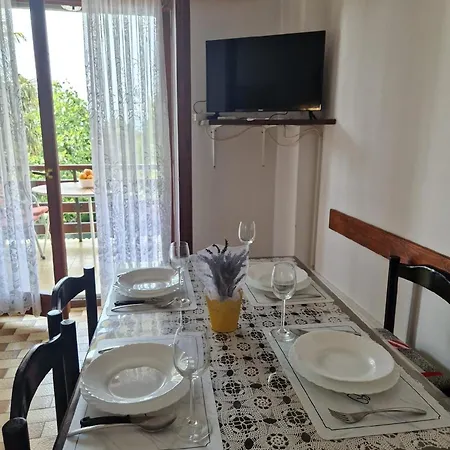 Apartment Fuer 4 Personen Ca 68 Qm In Njivice, Kvarner Bucht Krk